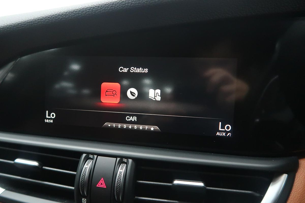 2018 Alfa Romeo Giulia Super