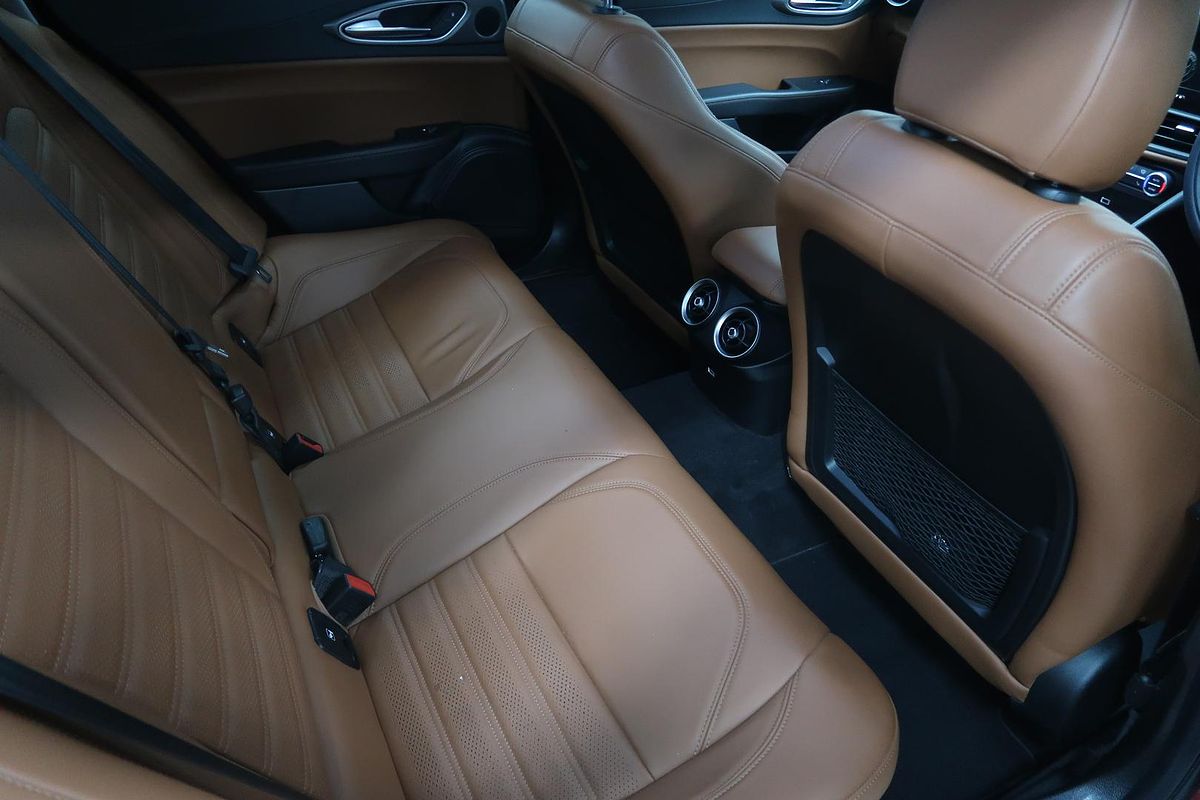 2018 Alfa Romeo Giulia Super
