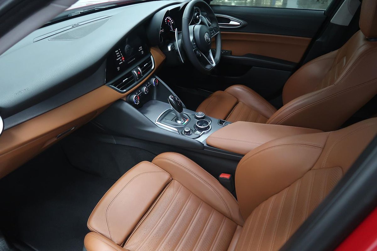 2018 Alfa Romeo Giulia Super