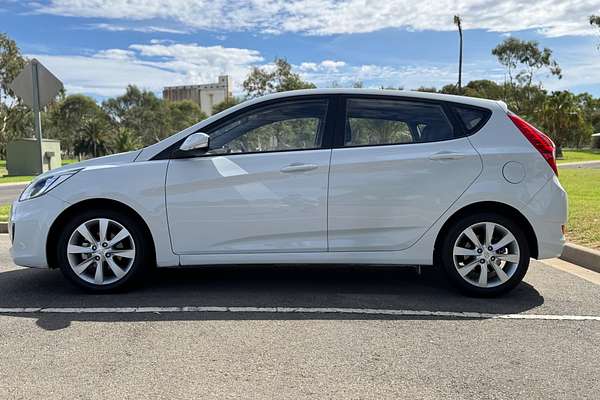 2017 Hyundai Accent Sport RB6