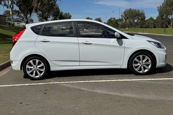 2017 Hyundai Accent Sport RB6