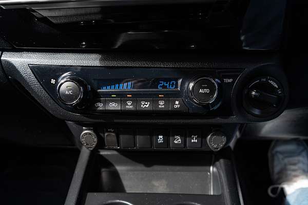 2020 Toyota Hilux SR5 GUN126R 4X4