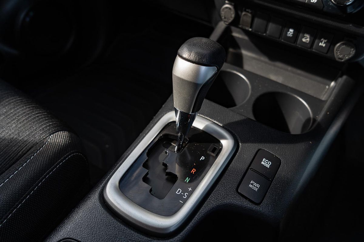 2020 Toyota Hilux SR5 GUN126R 4X4
