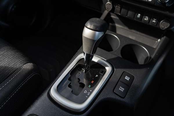 2020 Toyota Hilux SR5 GUN126R 4X4