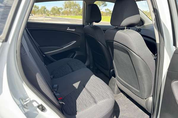 2017 Hyundai Accent Sport RB6