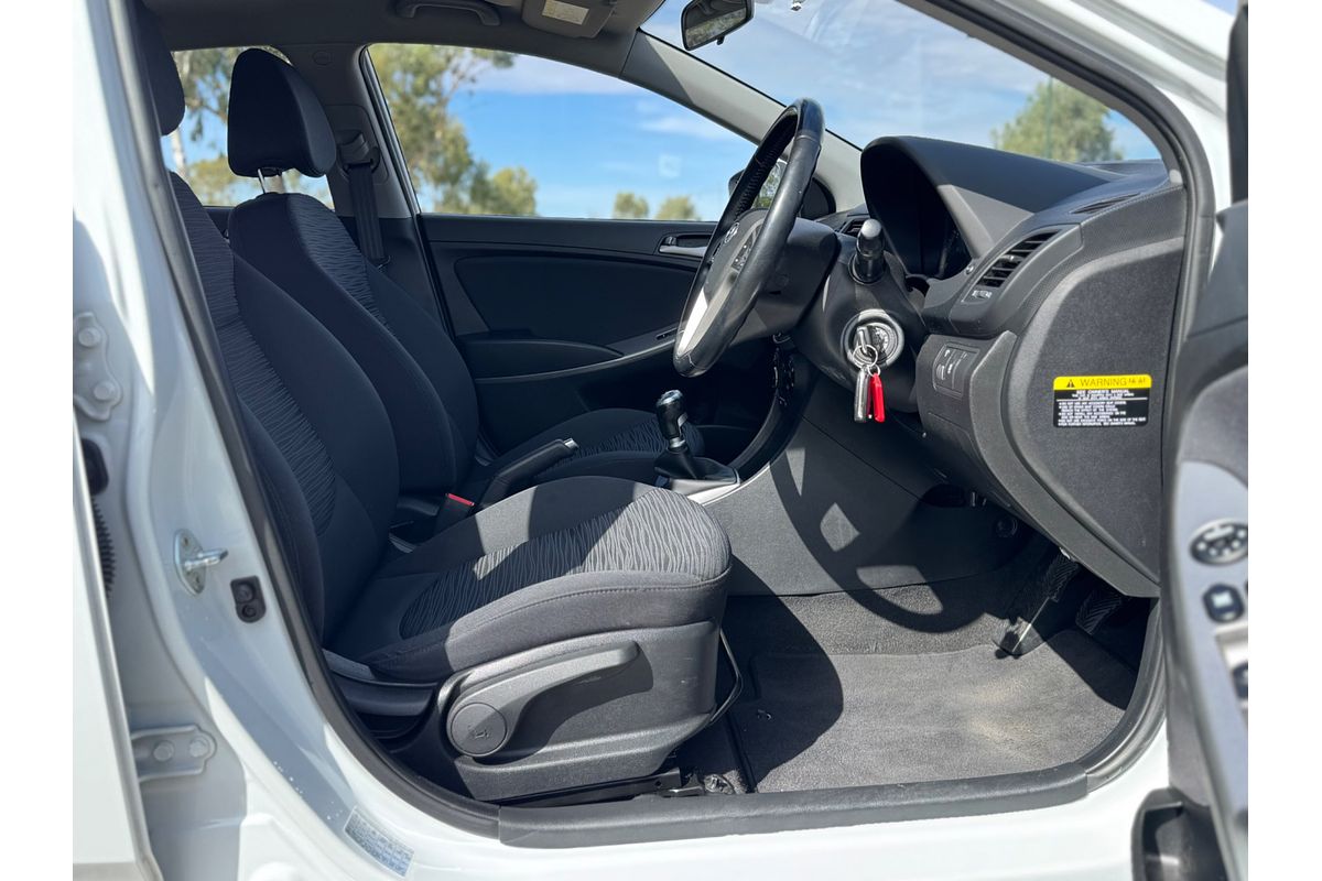 2017 Hyundai Accent Sport RB6