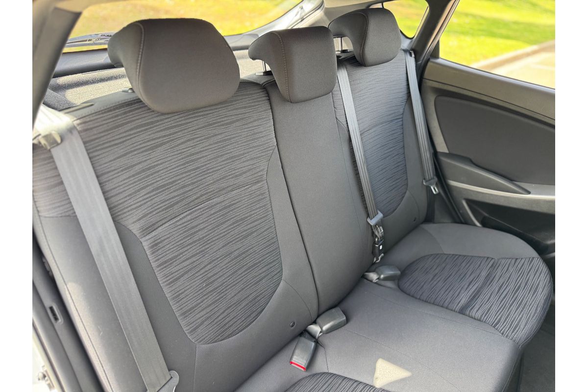 2017 Hyundai Accent Sport RB6