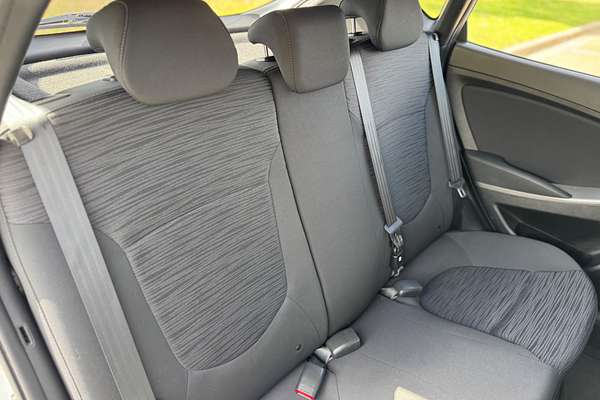 2017 Hyundai Accent Sport RB6