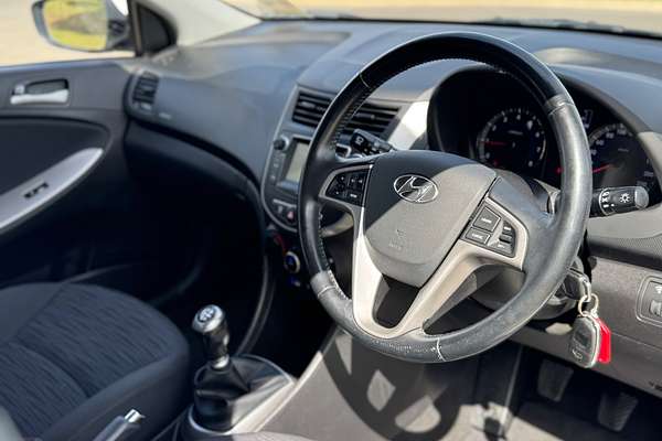 2017 Hyundai Accent Sport RB6