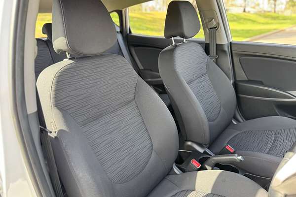 2017 Hyundai Accent Sport RB6
