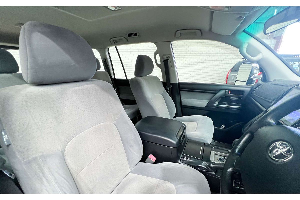 2009 Toyota Landcruiser GXL UZJ200R