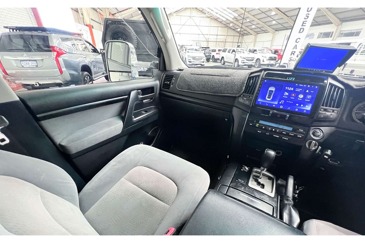 2009 Toyota Landcruiser GXL UZJ200R