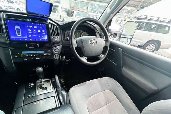 2009 Toyota Landcruiser GXL UZJ200R