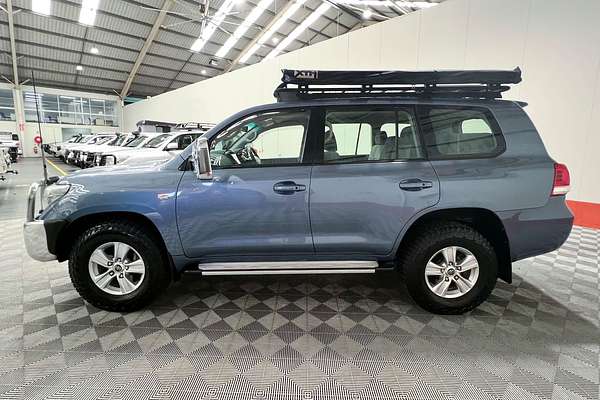 2009 Toyota Landcruiser GXL UZJ200R