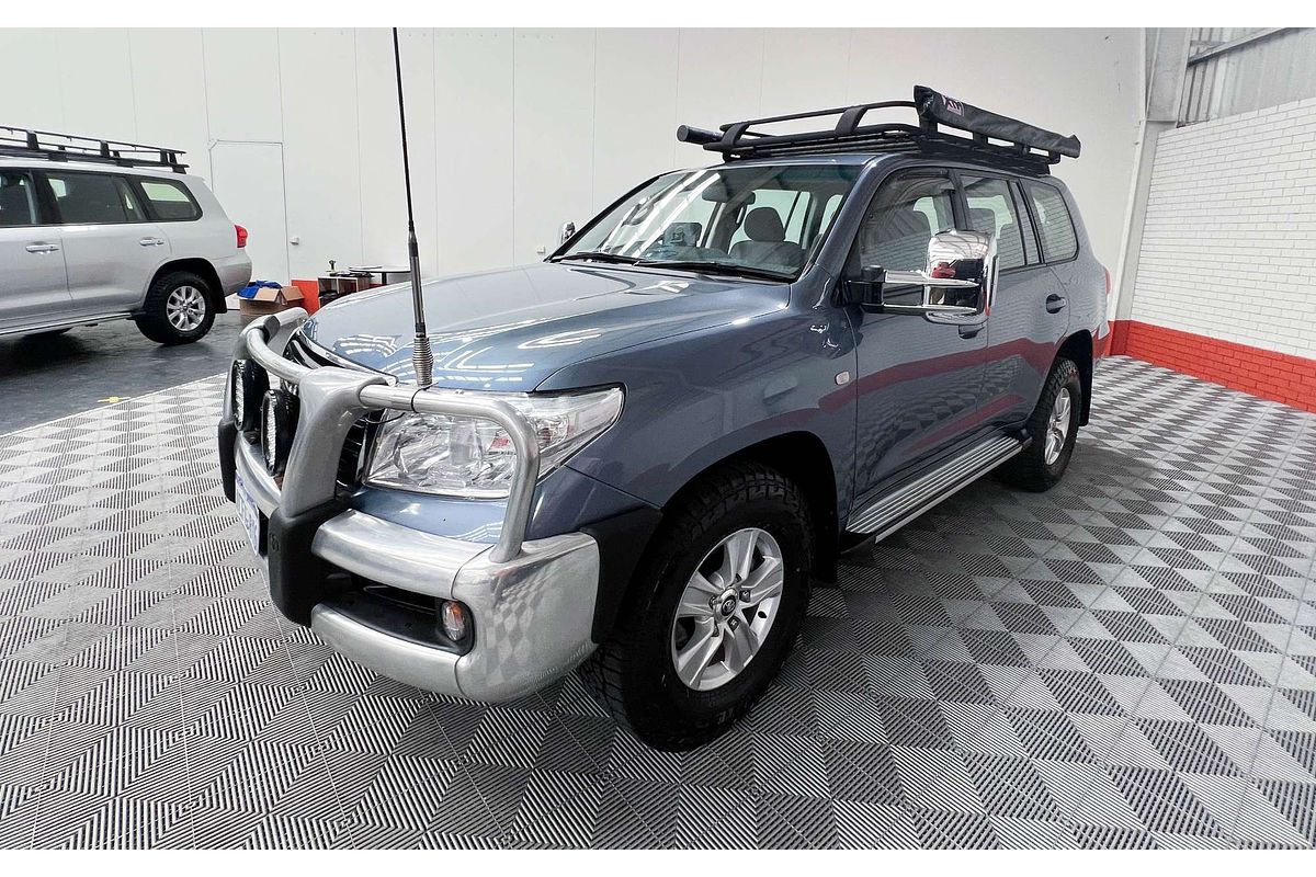 2009 Toyota Landcruiser GXL UZJ200R