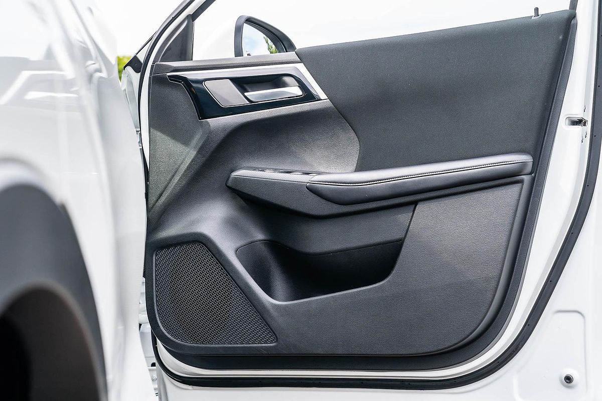 2024 Mitsubishi Outlander ES ZM