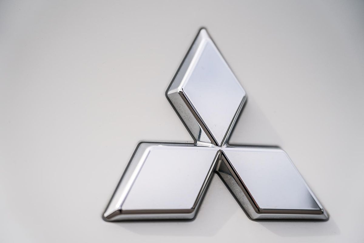 2024 Mitsubishi Outlander ES ZM