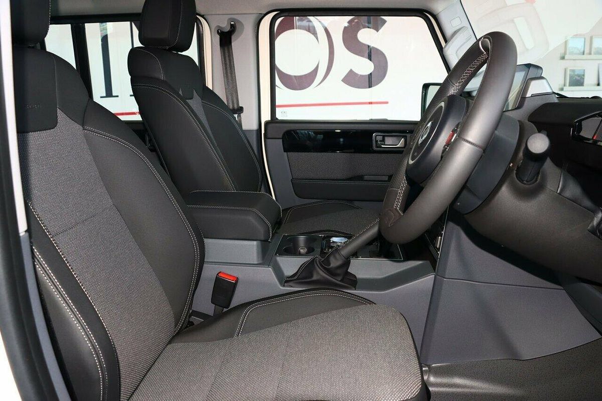 2024 INEOS Grenadier Quartermaster 4X4