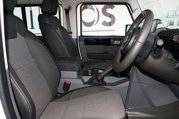 2024 INEOS Grenadier Quartermaster 4X4