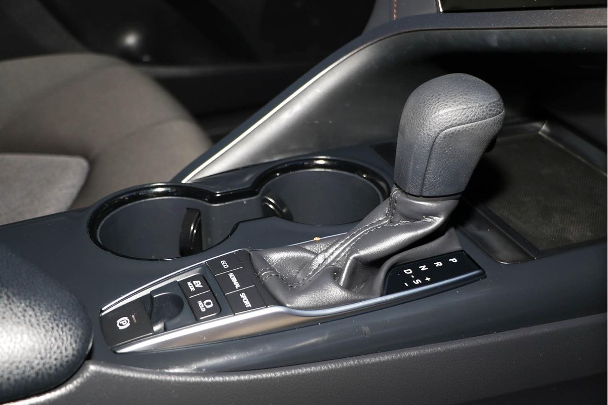 2020 Toyota Camry Ascent AXVH71R