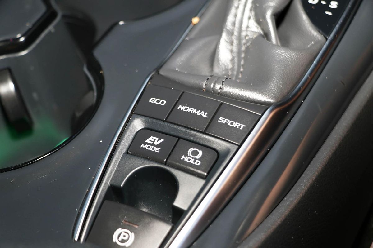 2020 Toyota Camry Ascent AXVH71R
