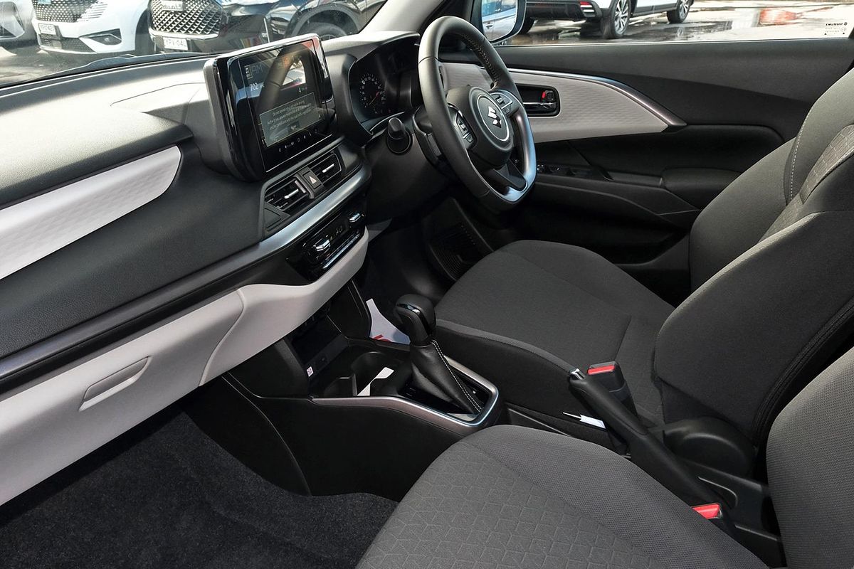 2024 Suzuki Swift Hybrid GLX UZ