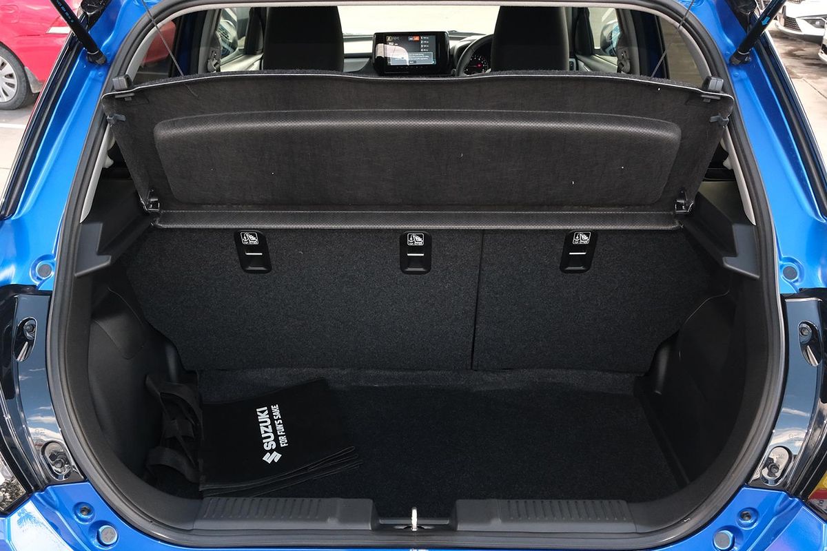 2024 Suzuki Swift Hybrid GLX UZ