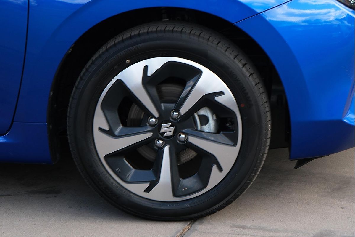 2024 Suzuki Swift Hybrid GLX UZ