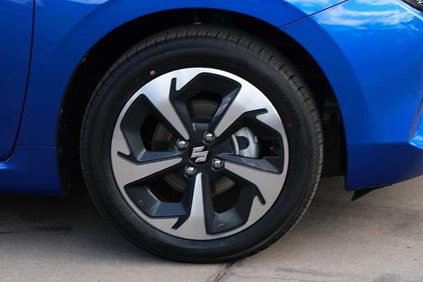2024 Suzuki Swift Hybrid GLX UZ