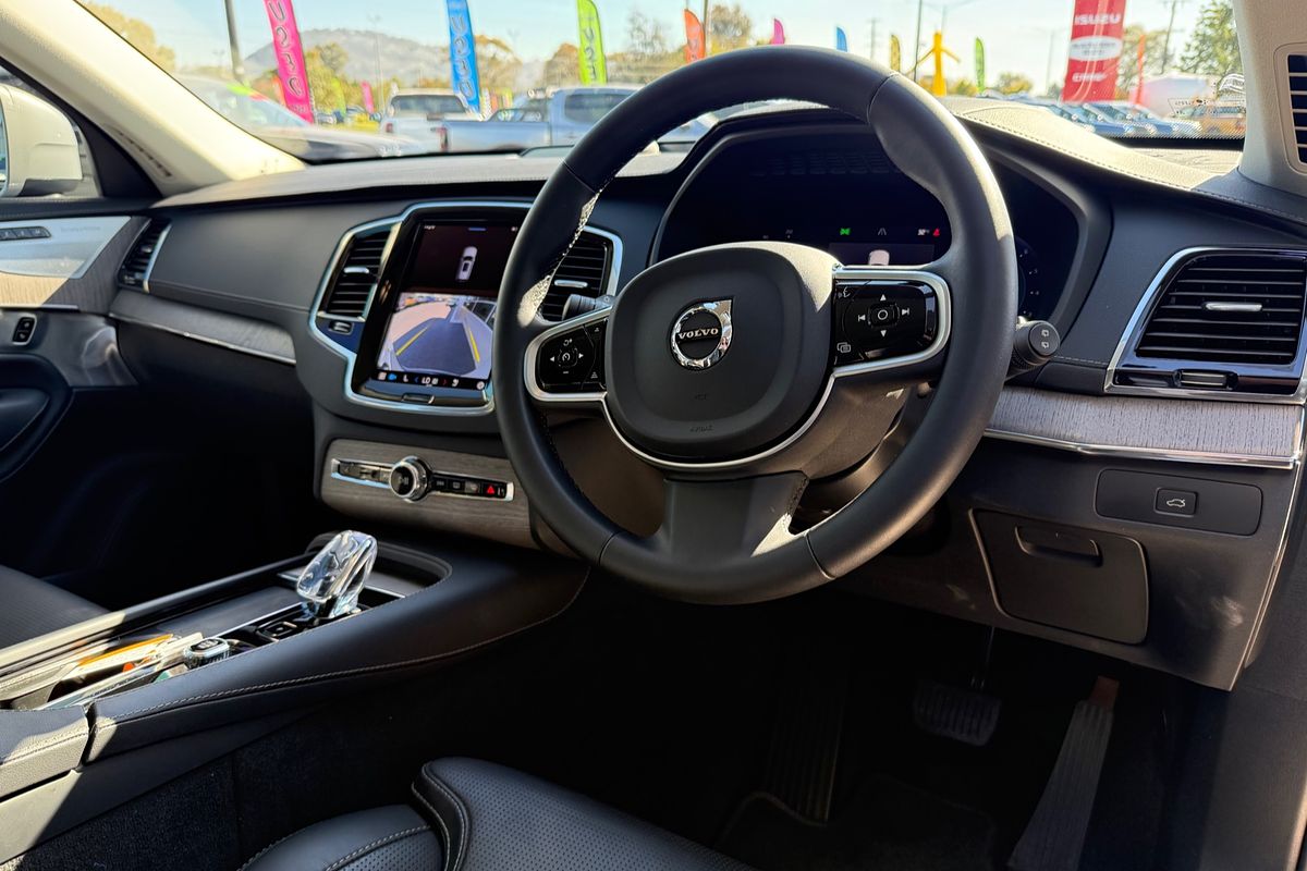 2023 Volvo XC90 Ultimate B6 Bright