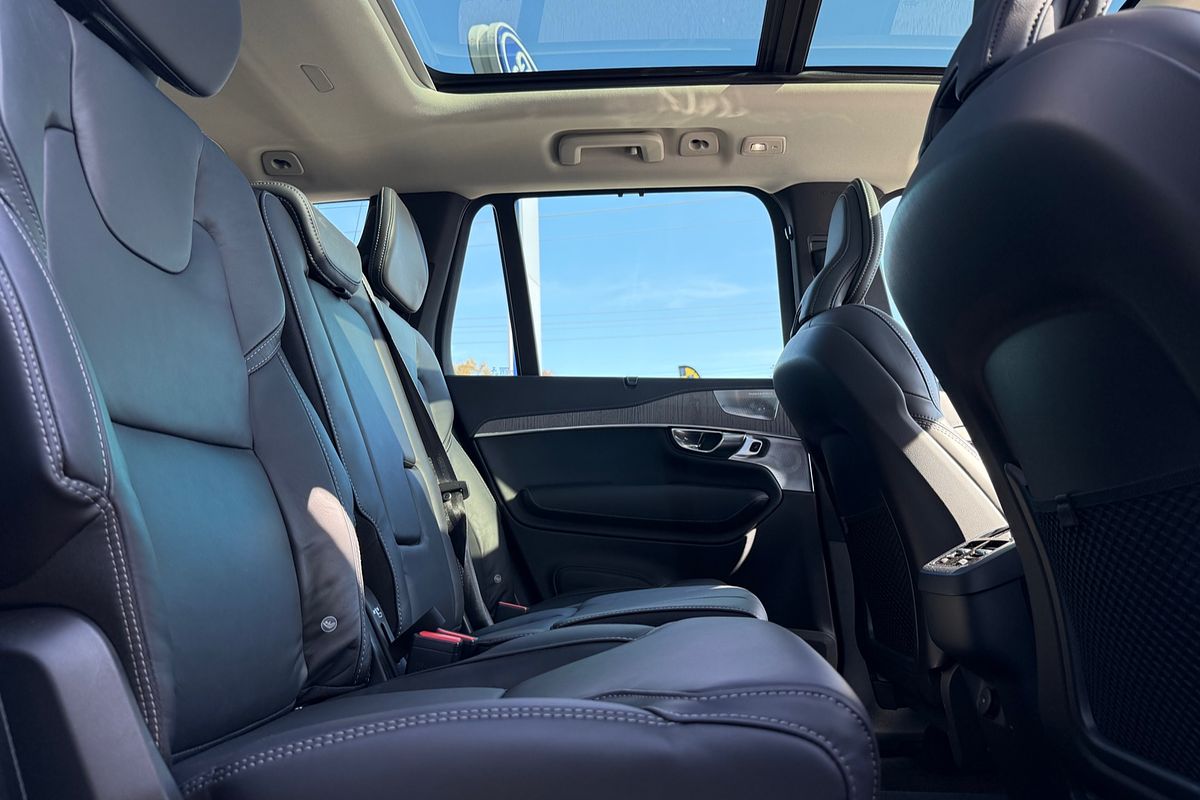 2023 Volvo XC90 Ultimate B6 Bright