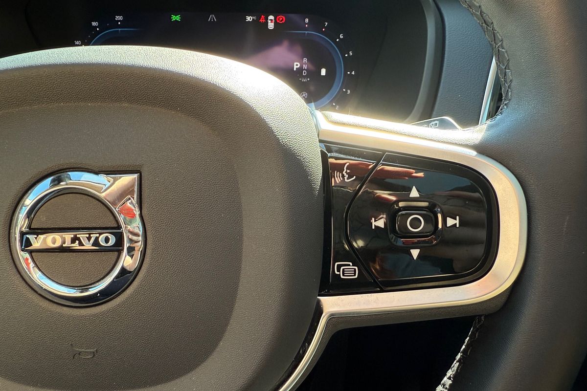 2023 Volvo XC90 Ultimate B6 Bright