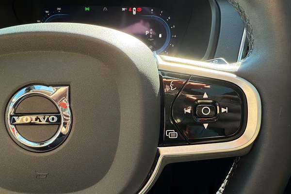 2023 Volvo XC90 Ultimate B6 Bright