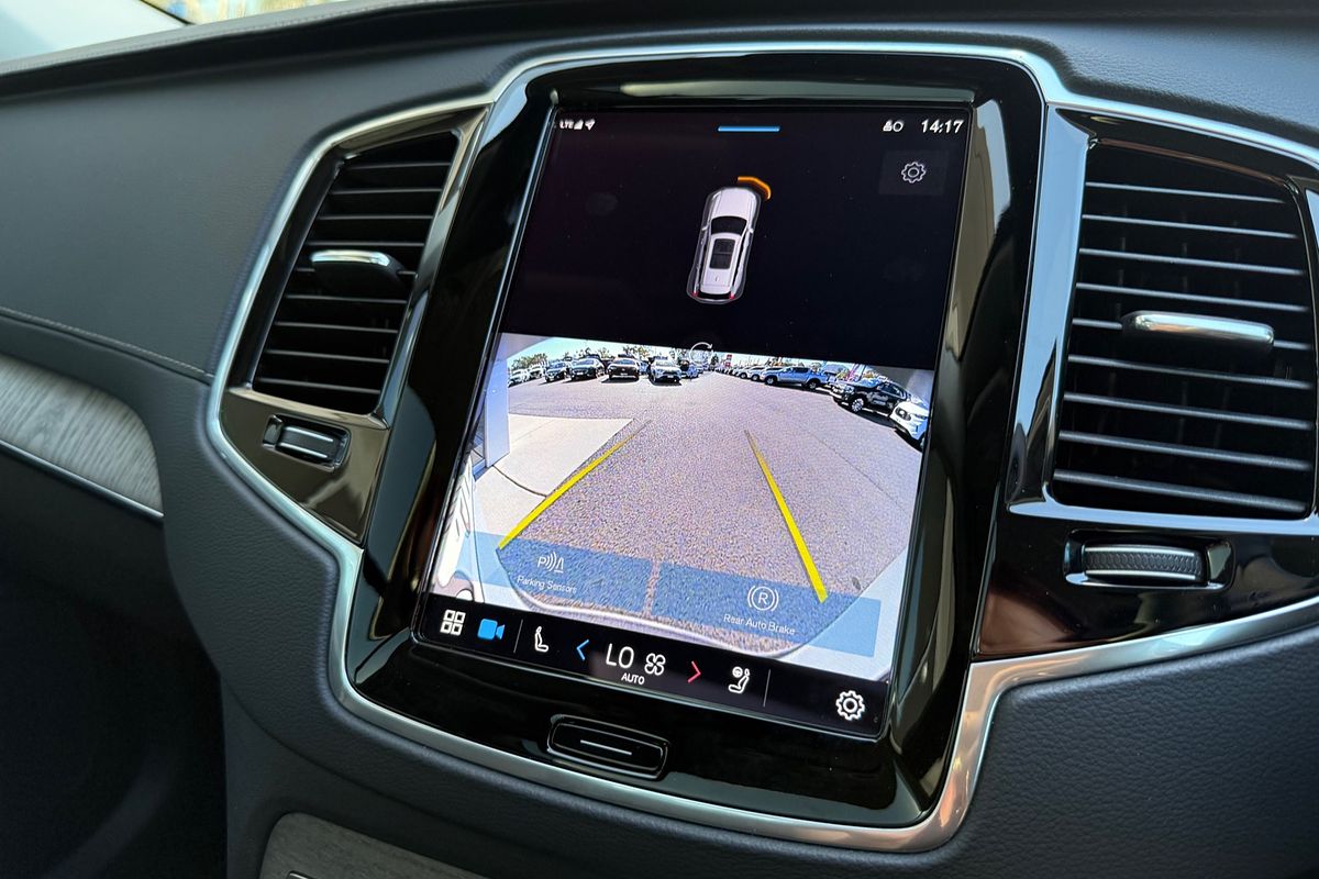 2023 Volvo XC90 Ultimate B6 Bright