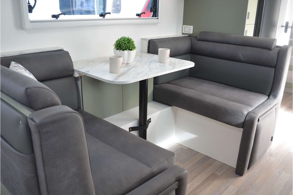 2025 New Age Oz Classic 20Ft Ensuite MY25