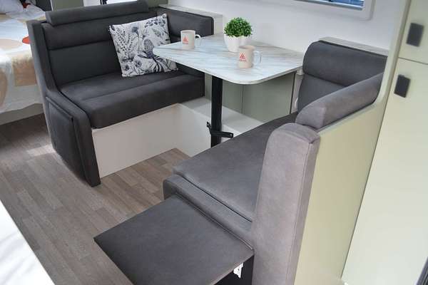 2025 New Age Oz Classic 20Ft Ensuite MY25