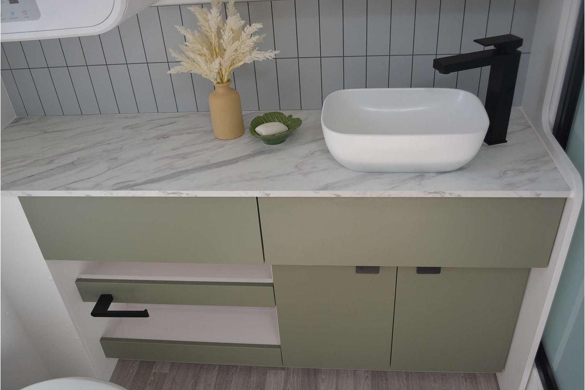 2025 New Age Oz Classic 20Ft Ensuite MY25