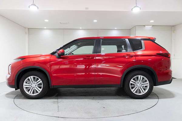 2024 Mitsubishi Outlander ES ZM