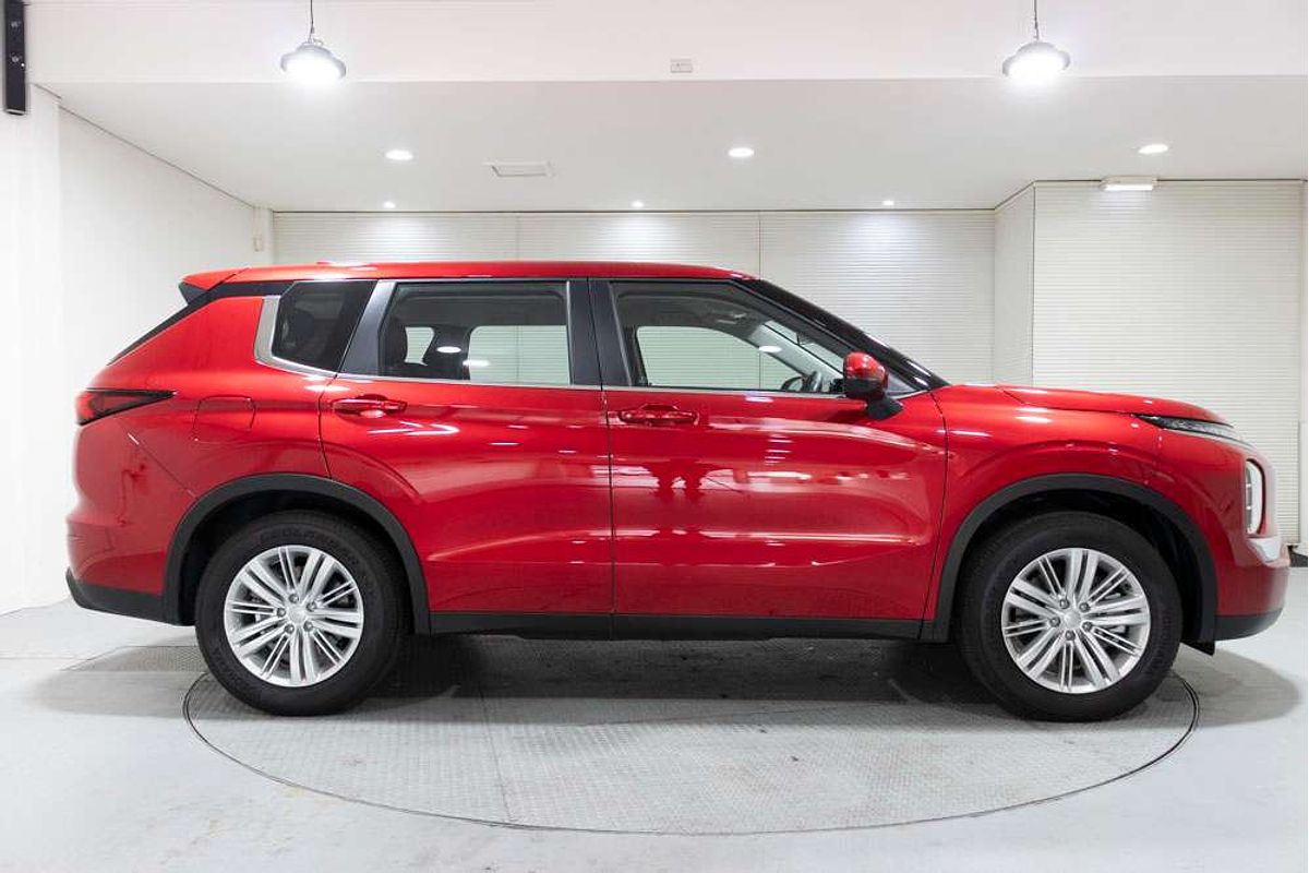2024 Mitsubishi ZM Outlander ES 2.5L CVT 2WD 7ST