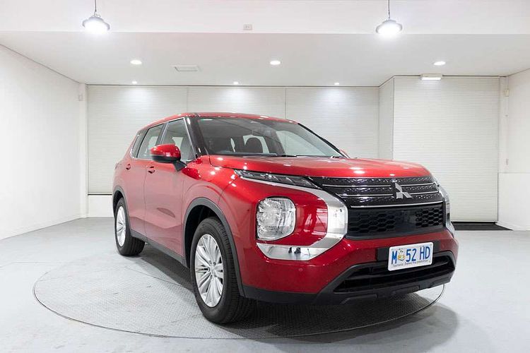 2024 Mitsubishi Outlander ES ZM