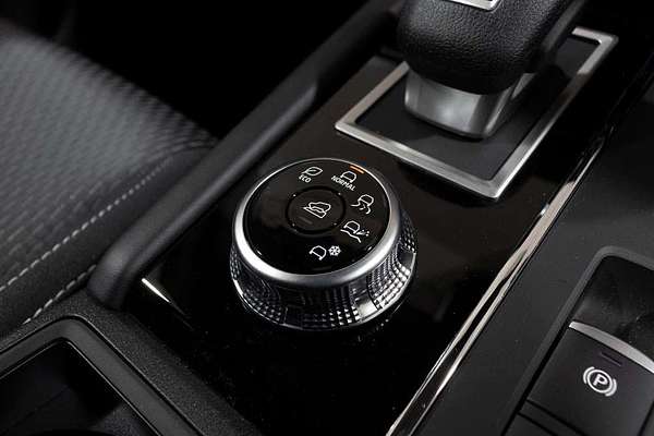 2024 Mitsubishi Outlander ES ZM