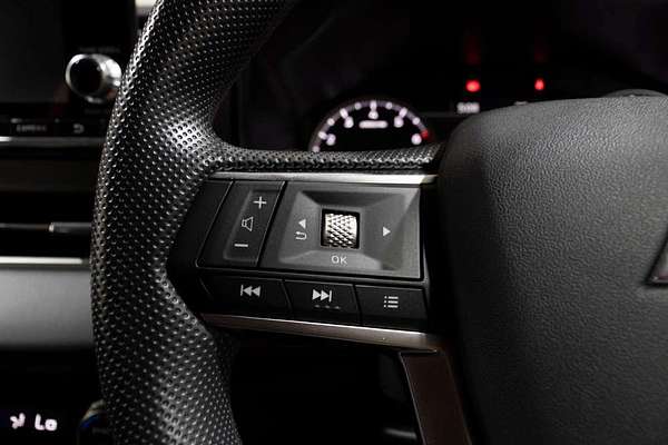 2024 Mitsubishi Outlander ES ZM