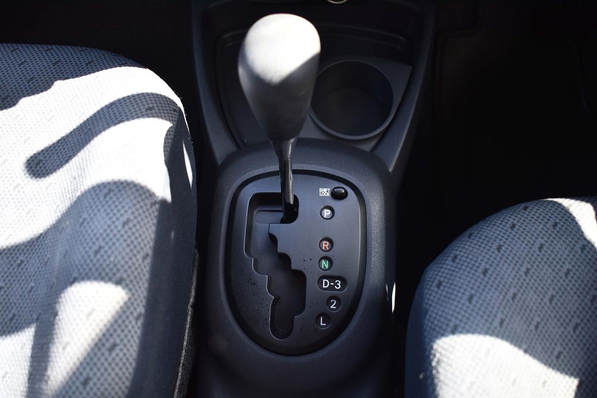 2011 Toyota Yaris YR NCP90R