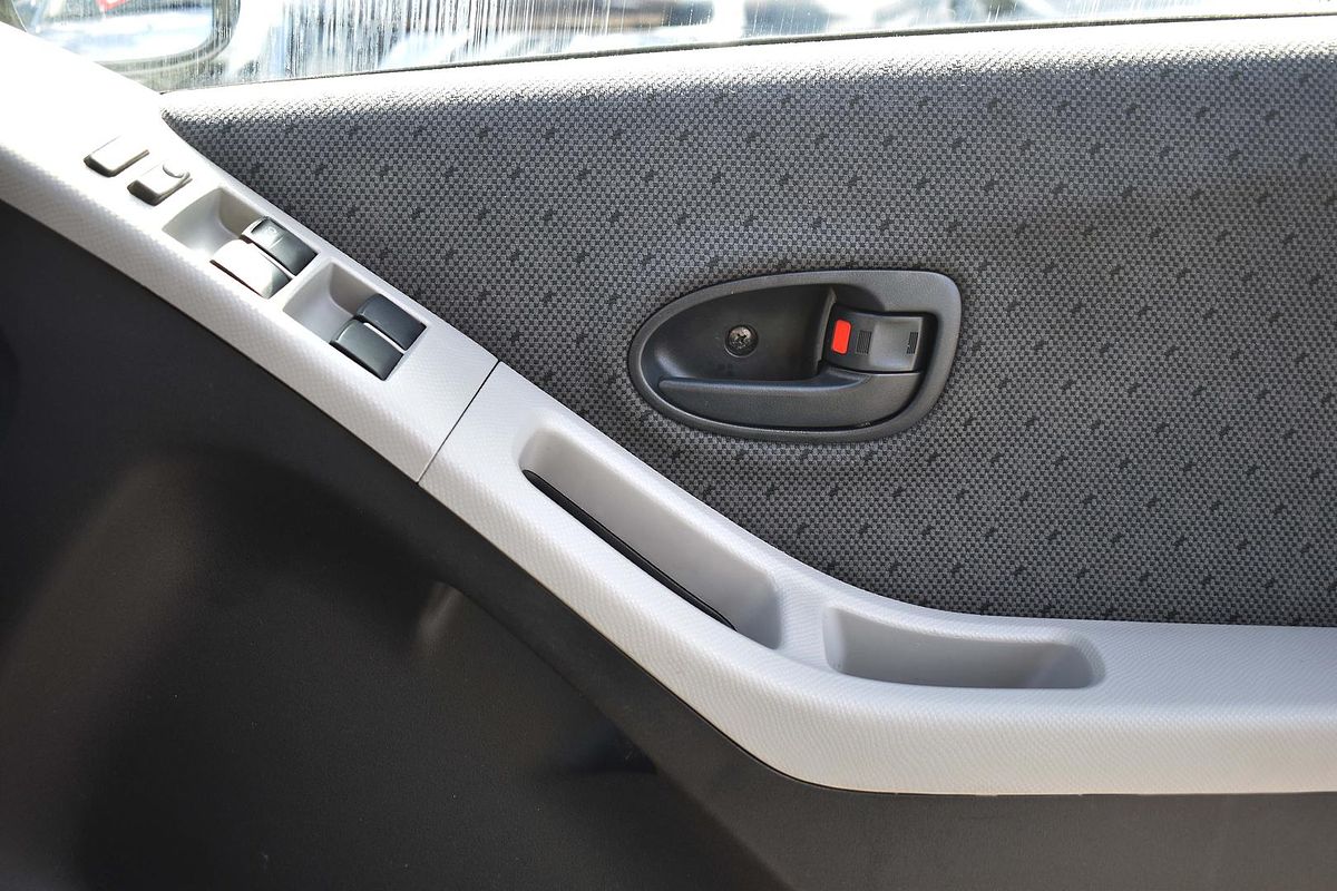 2011 Toyota Yaris YR NCP90R