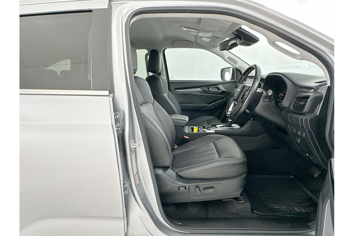 2021 Isuzu MU-X LS-T