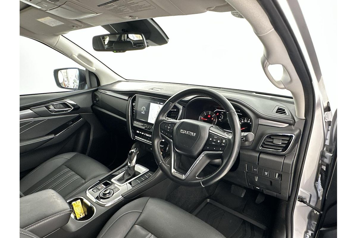 2021 Isuzu MU-X LS-T