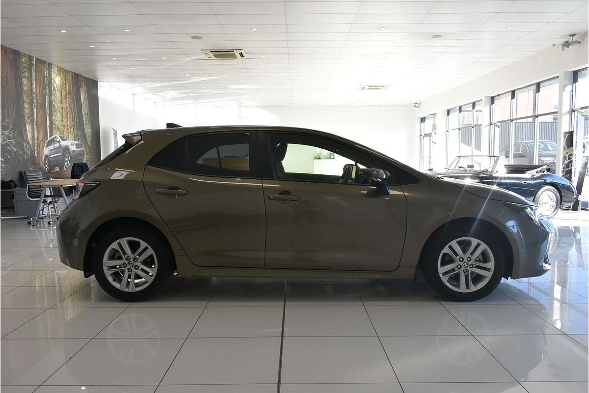 2018 Toyota Corolla Ascent Sport MZEA12R