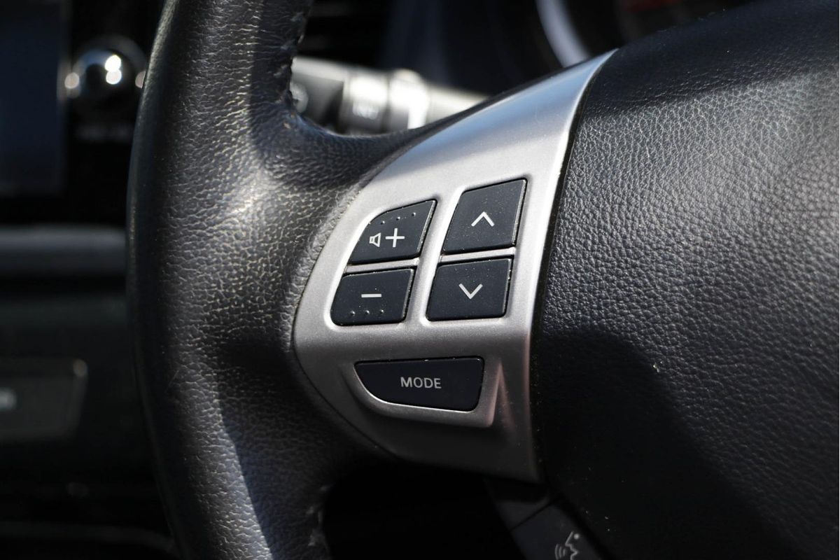 2013 Mitsubishi Lancer LX CJ