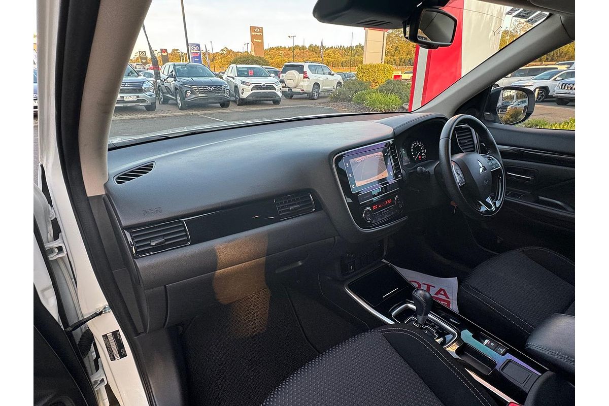 2018 Mitsubishi Outlander ES ADAS ZL