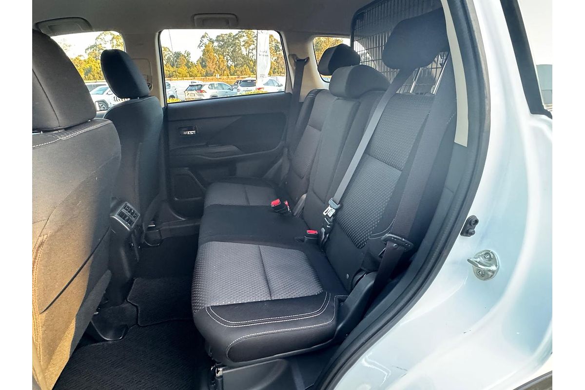 2018 Mitsubishi Outlander ES ADAS ZL